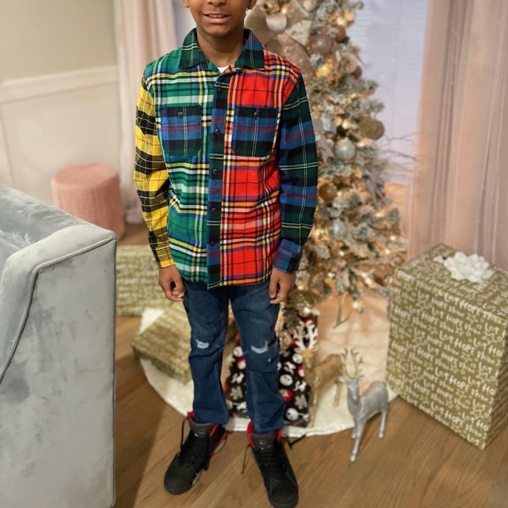 Gap Plaid button up w SHEIN Kids Denim Jeans with Contrast Stitching